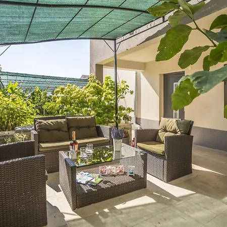 House Igor Holiday home Podstrana